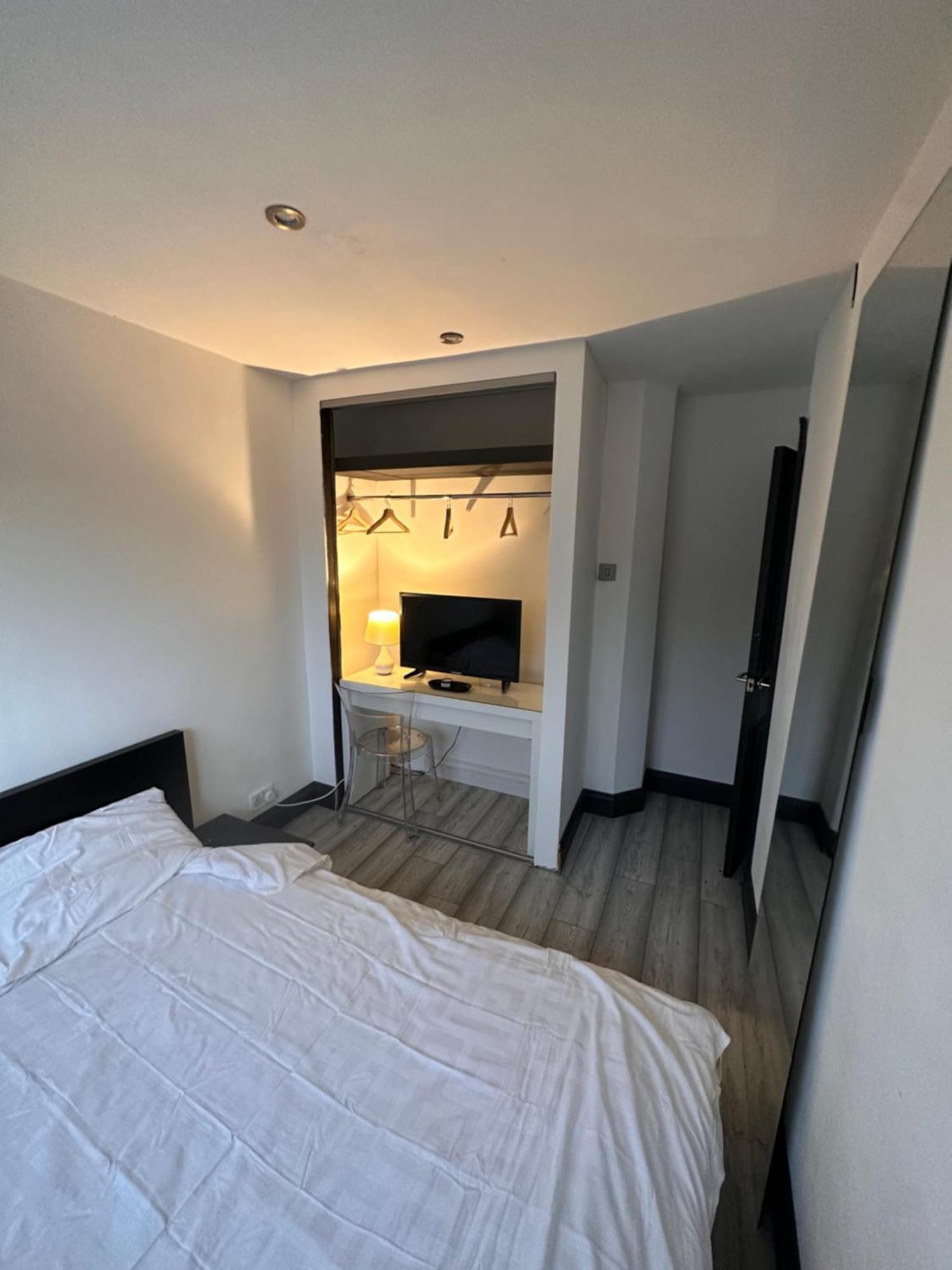 Spacious Double Near Train Station バーミンガム エクステリア 写真